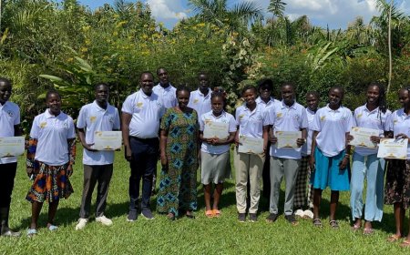 YAWODI Executive Director Dr. OREC Visits  Youth Cocoa Farmers, Urges Rural Youth to Explore Commercial Farming