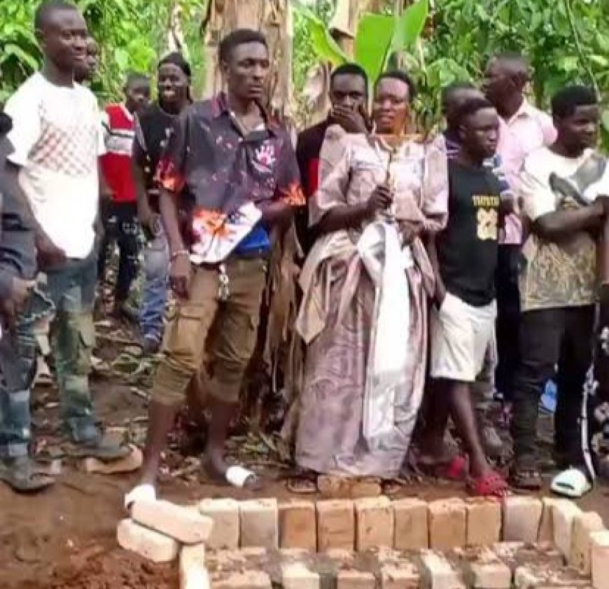 Drama In Mukono As Men Who Dug The Grave Refuse Family Members To Bury The Deceased Because They Weren't Served Food